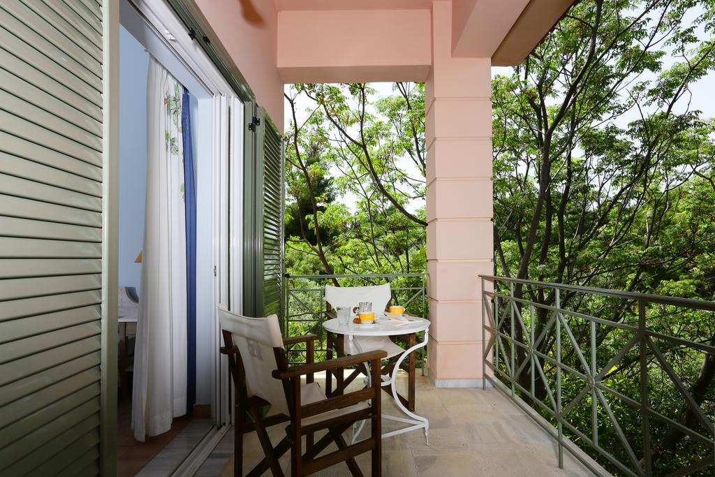 Eleonas Hotel Rovies Ruang foto