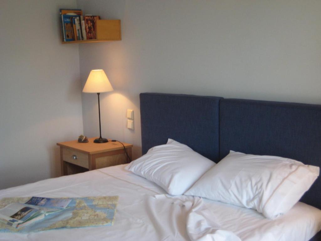 Eleonas Hotel Rovies Bagian luar foto